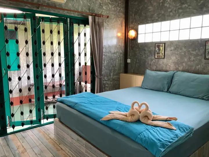 Трат: Pop Riverside Homestay