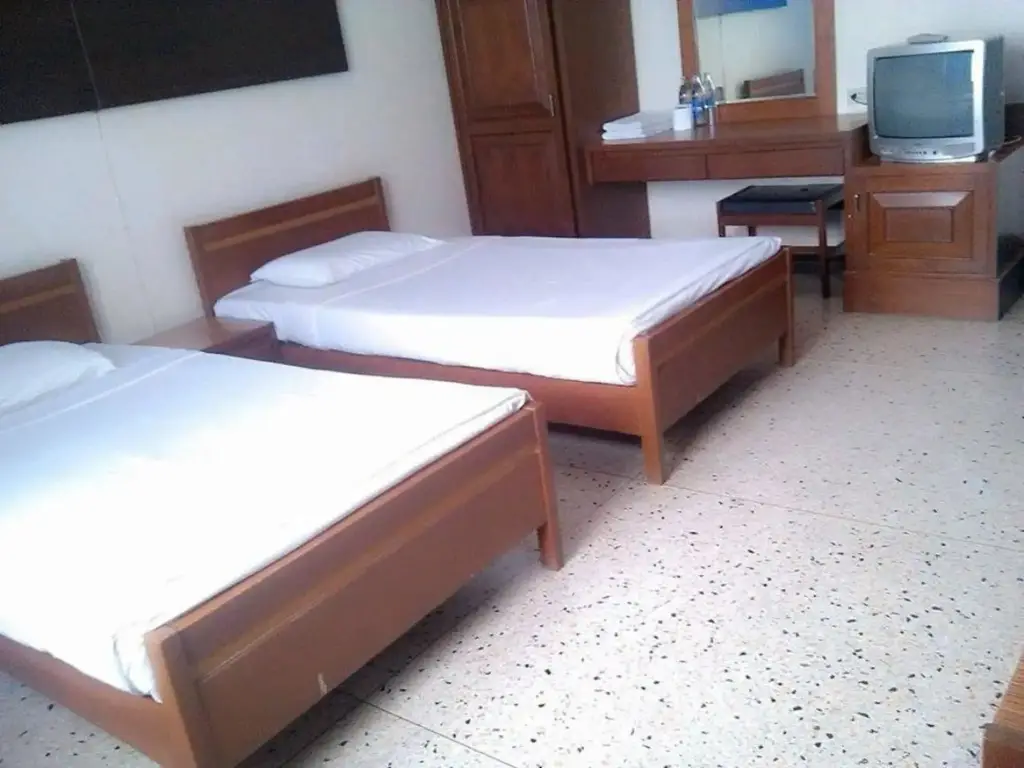 Пхитсанулок: Petch Pailyn Hotel