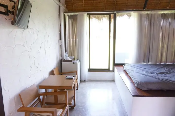 Утхай-Тхани: The Sun House Uthai Thani