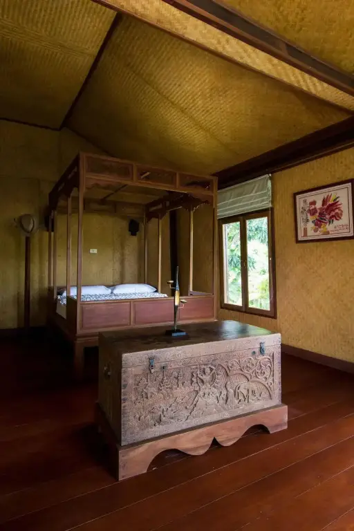 Ханг Донг: Baan Kaew Mongkorn