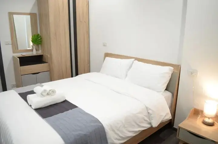 Бангкок: Wooden Suites (The Rich @Sathorn-Taksin)
