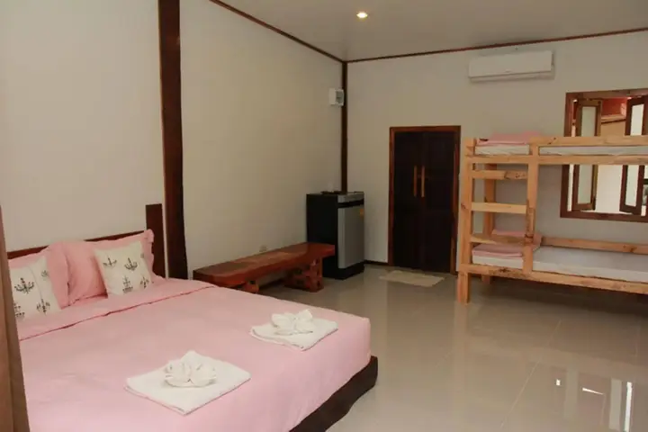 Банг-Кхонтхи: Banmaihom Amphawa