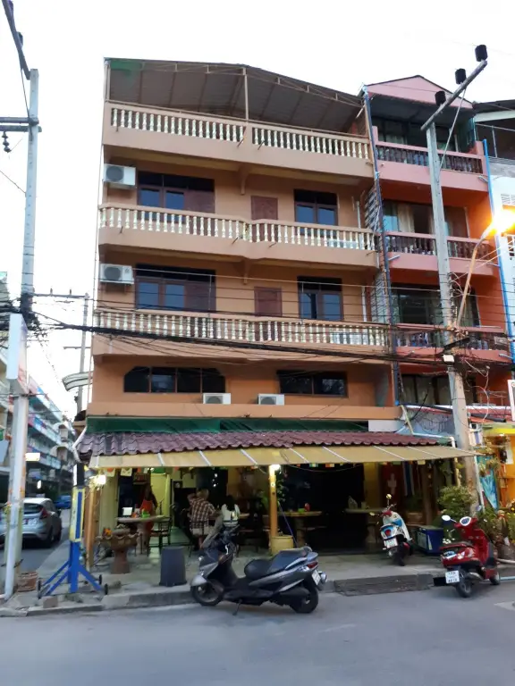 Urs Treff Guesthouse — фото 1