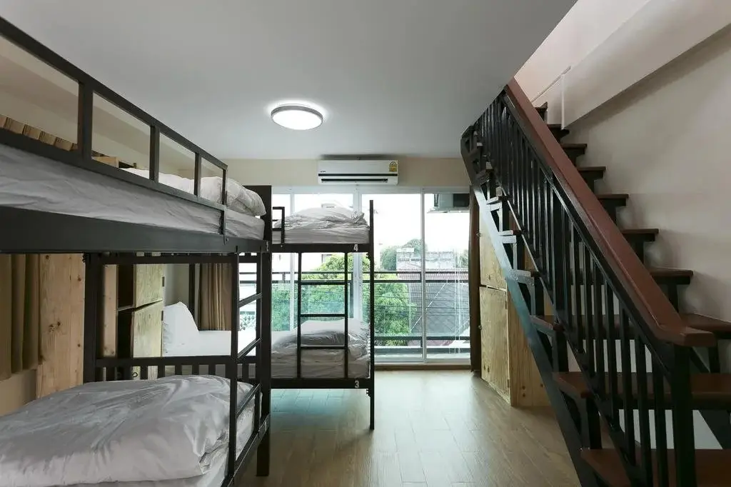 Small Space Cafe and Hostel — фото 1