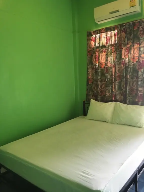 Накхоннайок: North Hotel