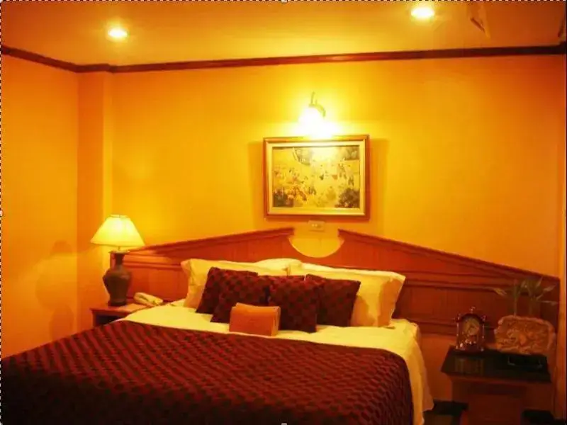 Маха Сарахам: Pattana Hotel