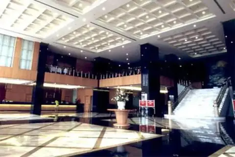 Diamond Plaza Hotel — фото 1