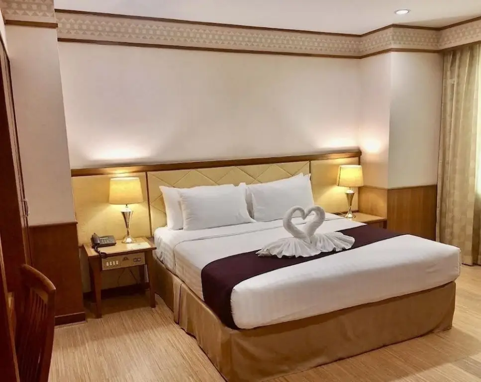 Сураттхани: Diamond Plaza Hotel