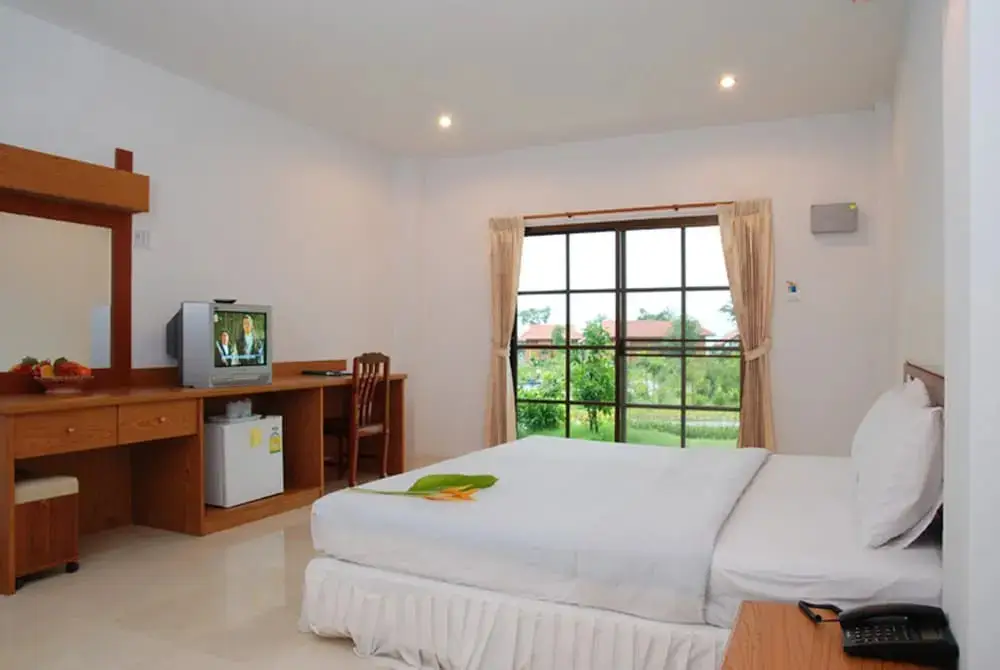 Трат: Golden Cliff Beach Resort (SHA Extra Plus)