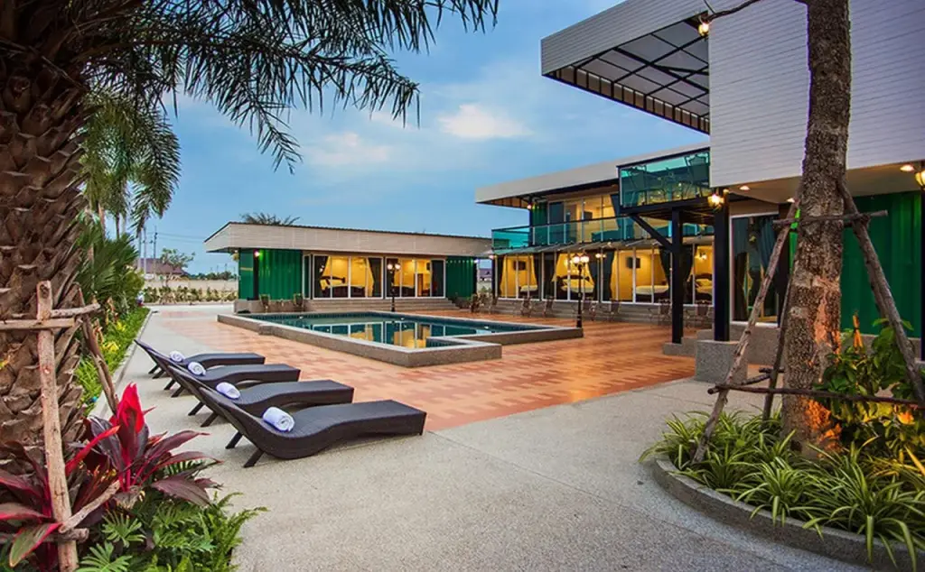 Чаам: Royal Graces Pool Villas