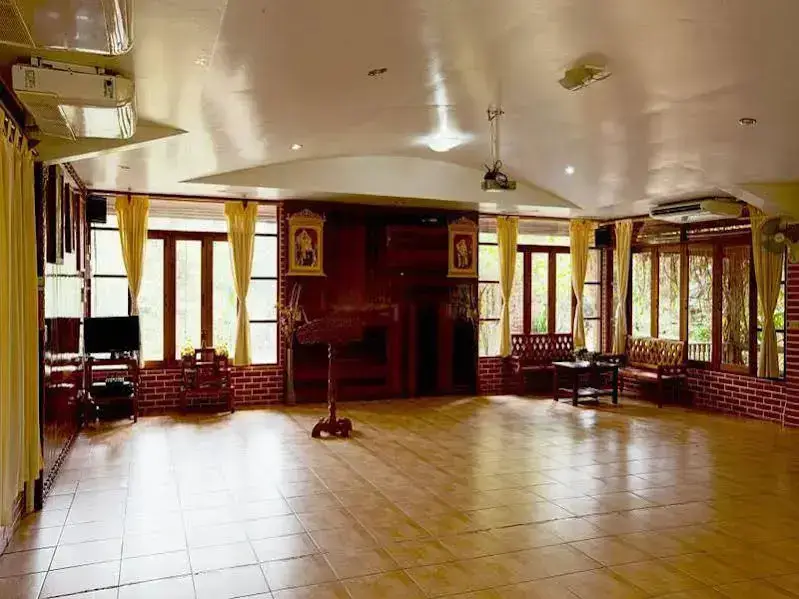 Самутсонгкхрам: RuenNamyen Resort
