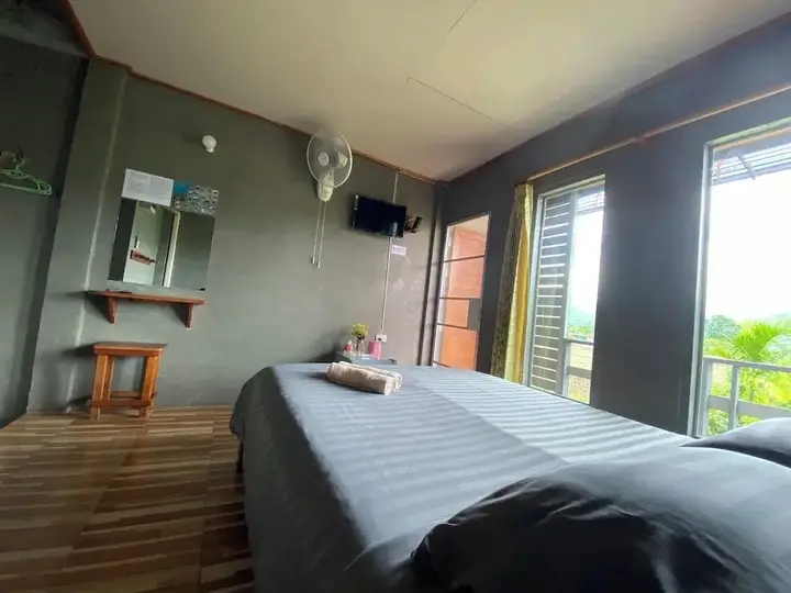 Пуа: Hinpha homestay