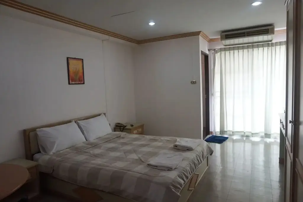 Кхлонг-Янг: M In Korat