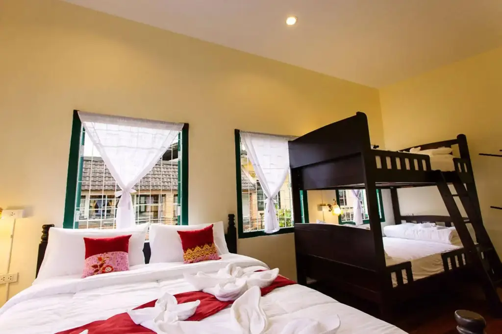 Транг: Srisomboon Hostel
