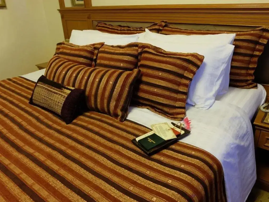 Маха Сарахам: Taksila Hotel