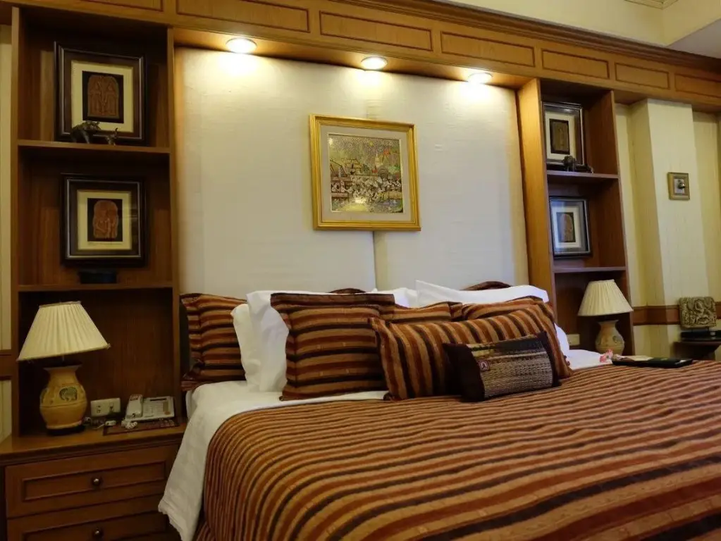 Маха Сарахам: Taksila Hotel