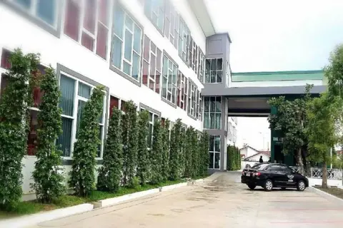 The Zell Budget Hotel Buriam — фото 1