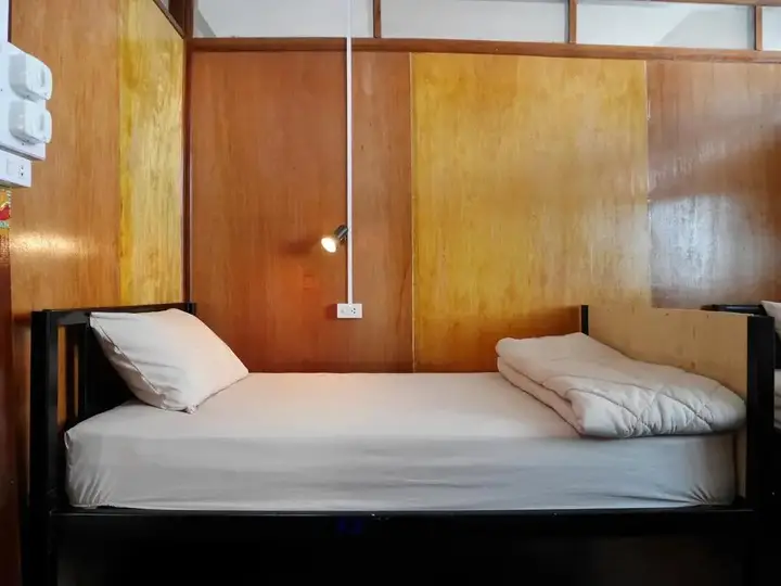 Ланта: At Pier Hostel Lanta