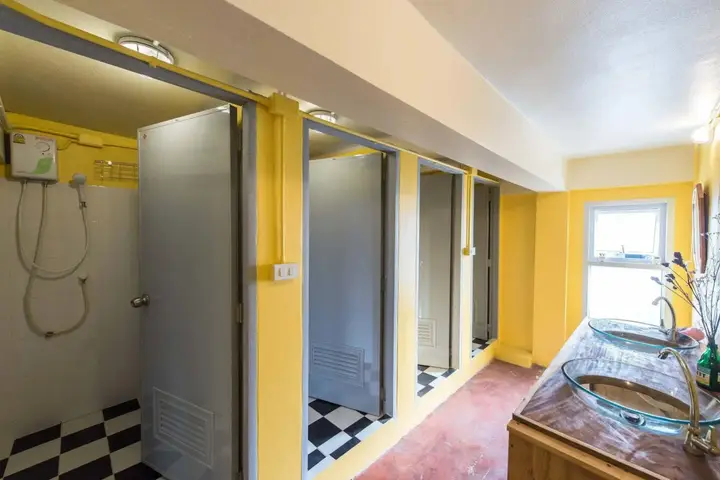Нонг Кхон Кванг: Oldie and Sleepy Hostel