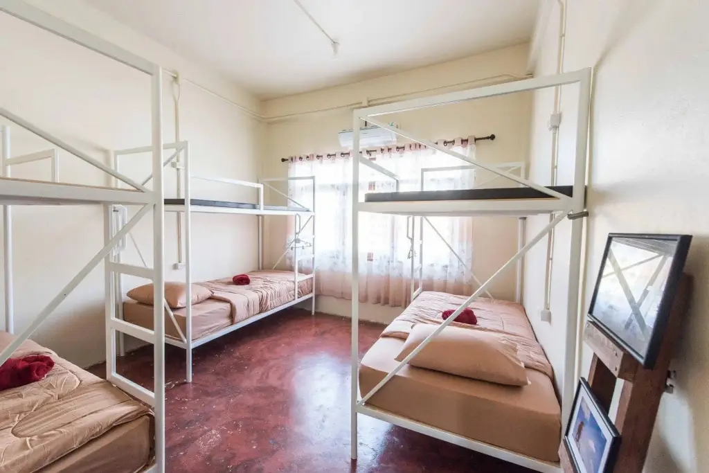 Нонг Кхон Кванг: Oldie and Sleepy Hostel