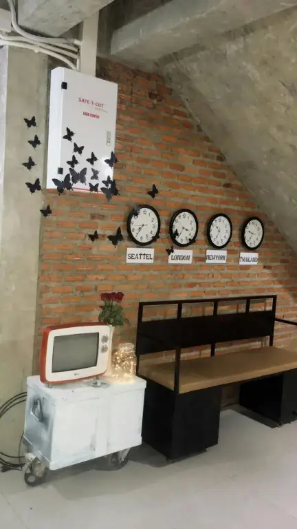 Нахон Фаном: 41Studio