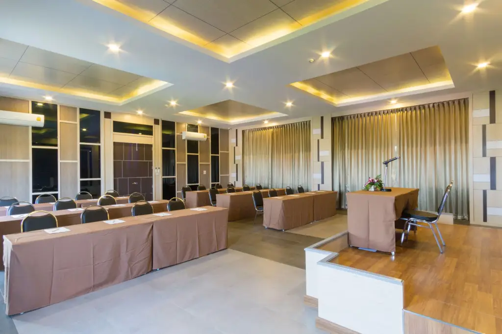 Чаам: C Cha-am Hotel