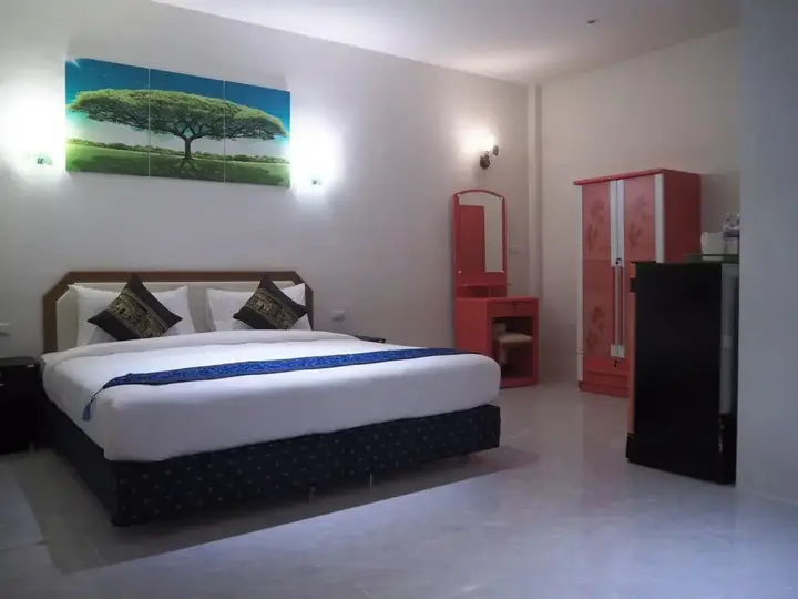Пхукет: At Night Airport Resort