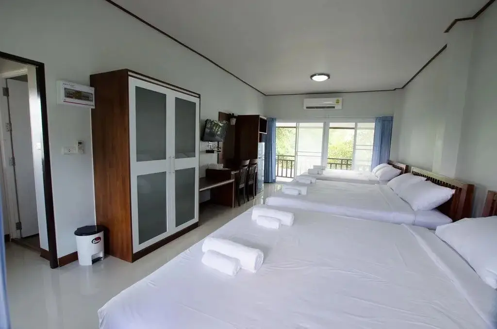 Столичный район Чантхабури: Meena Resort