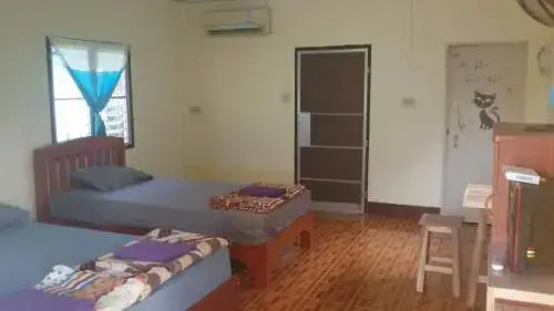 Чом-Тонг: Baan Suan Kittikorn