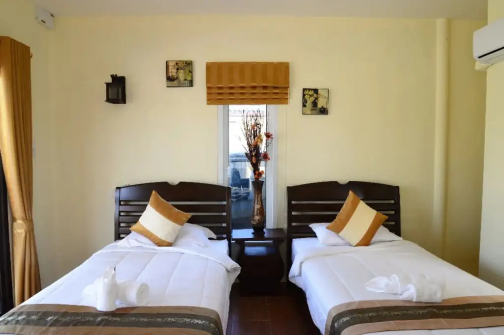 Чаам: OYO Nawang Resort
