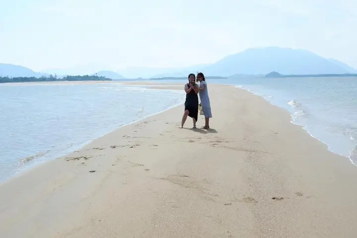 Кху Ра Бу Ри: The Camp Resort