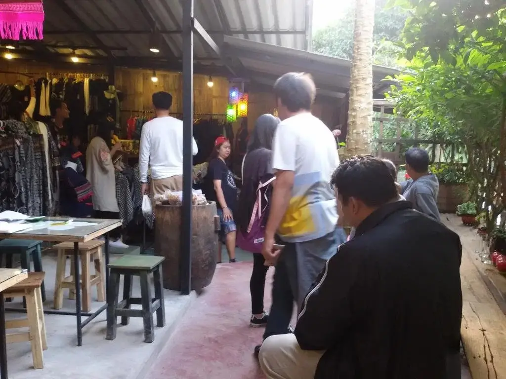 Мае-Он: 清迈湄康蓬胡安伯格哈格酒店(Maekampong Huean Bog Hug Chiangmai)