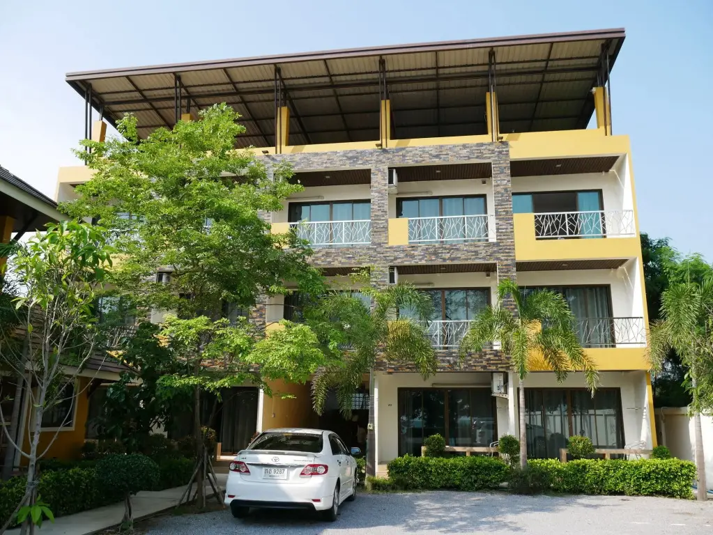 Yellow House Rayong — фото 1