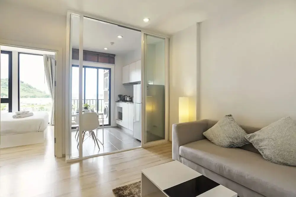 Favstay - The Base Uptown Phuket — фото 1
