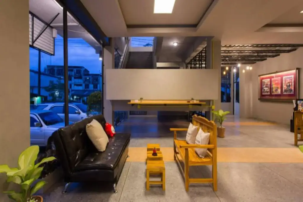 Краби: Holiday Station Hostel