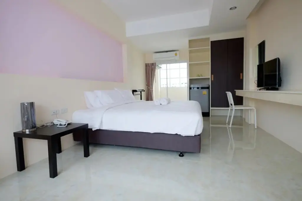 Самутсонгкхрам: Wisdom hotel