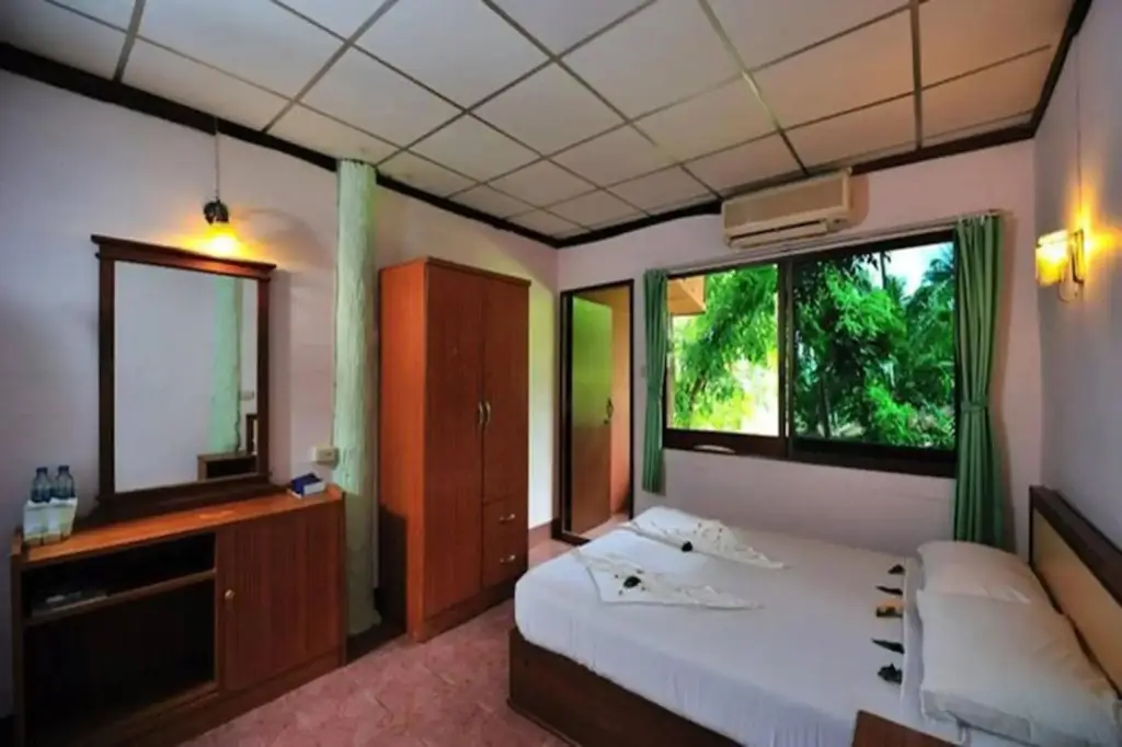 главный пляж: Koh Ngai Resort Trang