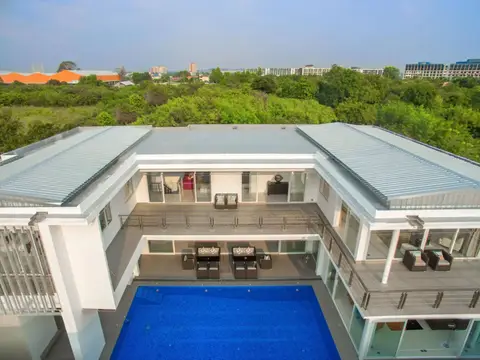 DaVinci Pool Villa Pattaya — фото 1