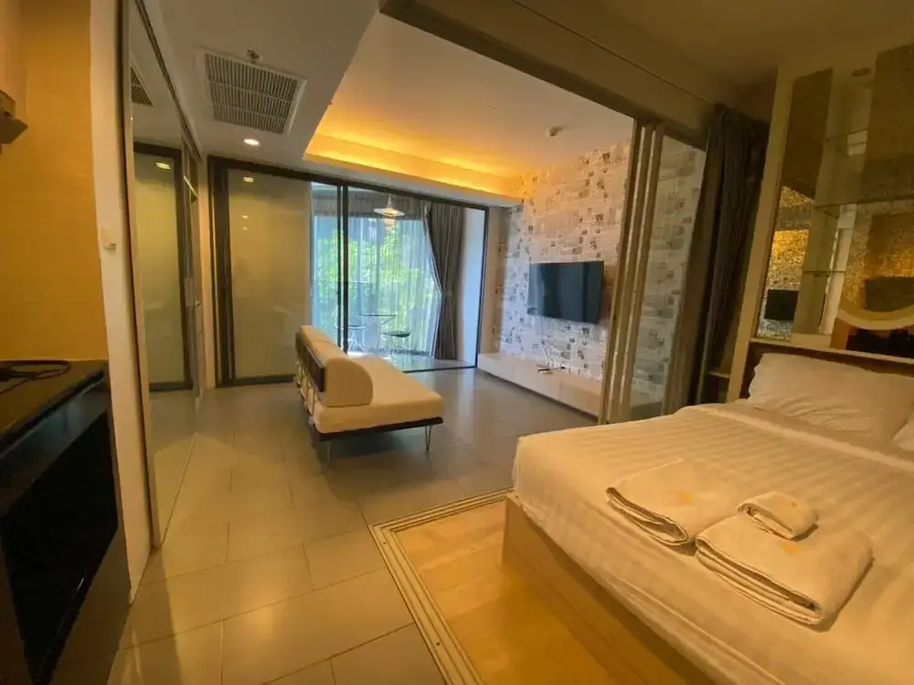 Бангкок: BoonRumpa Condotel