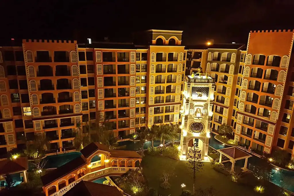 На Чом Тхиан: The Symphony Suites Pattaya