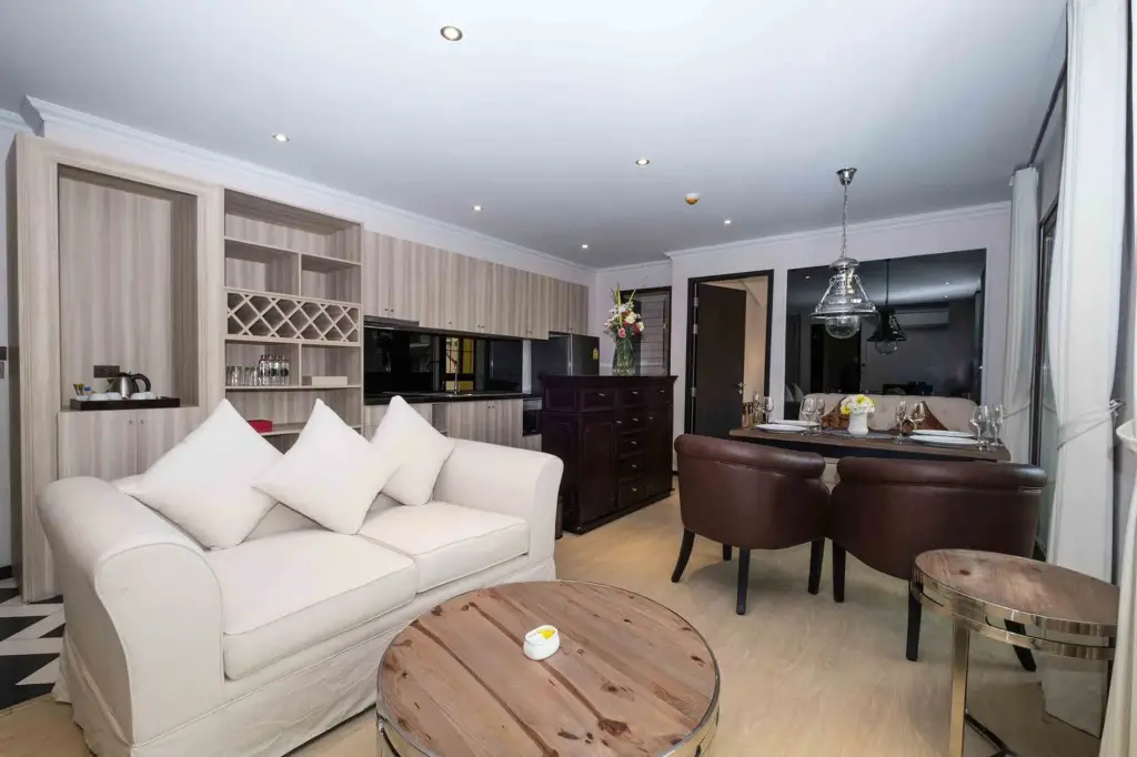 На Чом Тхиан: The Symphony Suites Pattaya