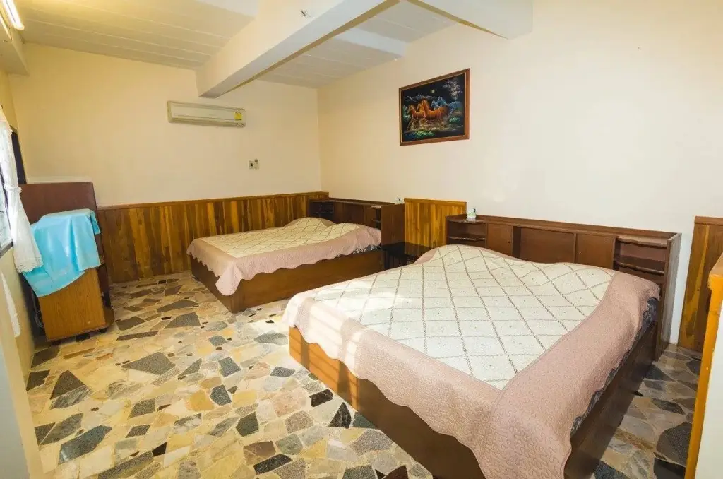 Тха Кра Дан: Naphatphorn Resort