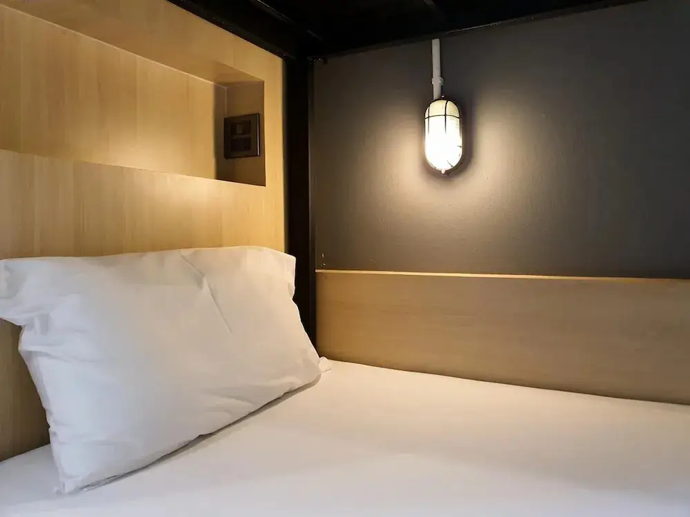 Краби: Reset Hostel