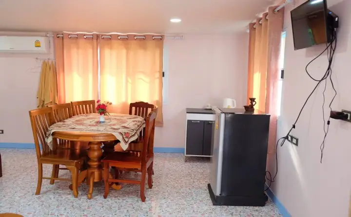 Банг-Саре: Baan Cha-lier Sook Bangsaray