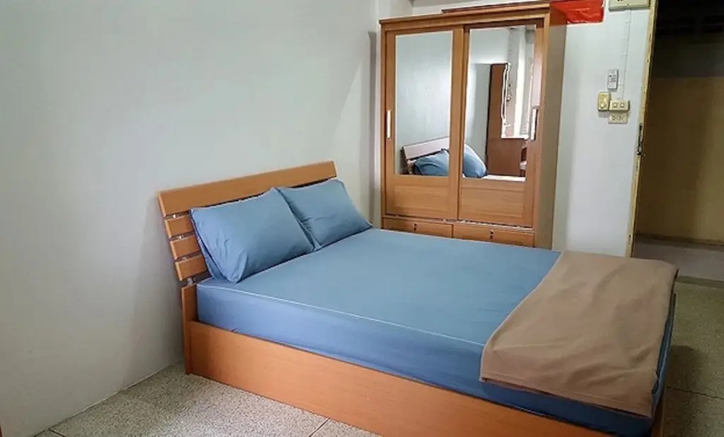 Паккрет: Primera Place