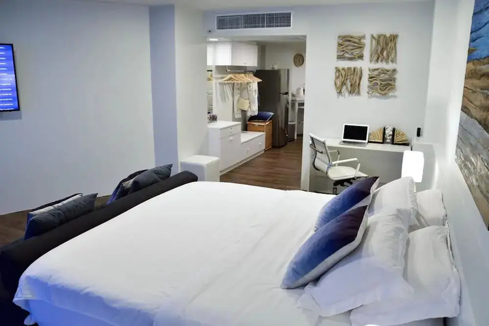 Чаам: Sandy Beach Condo 15E