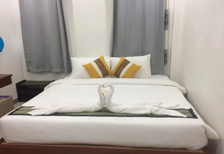 Кхонкэн: Perawit Sila Place