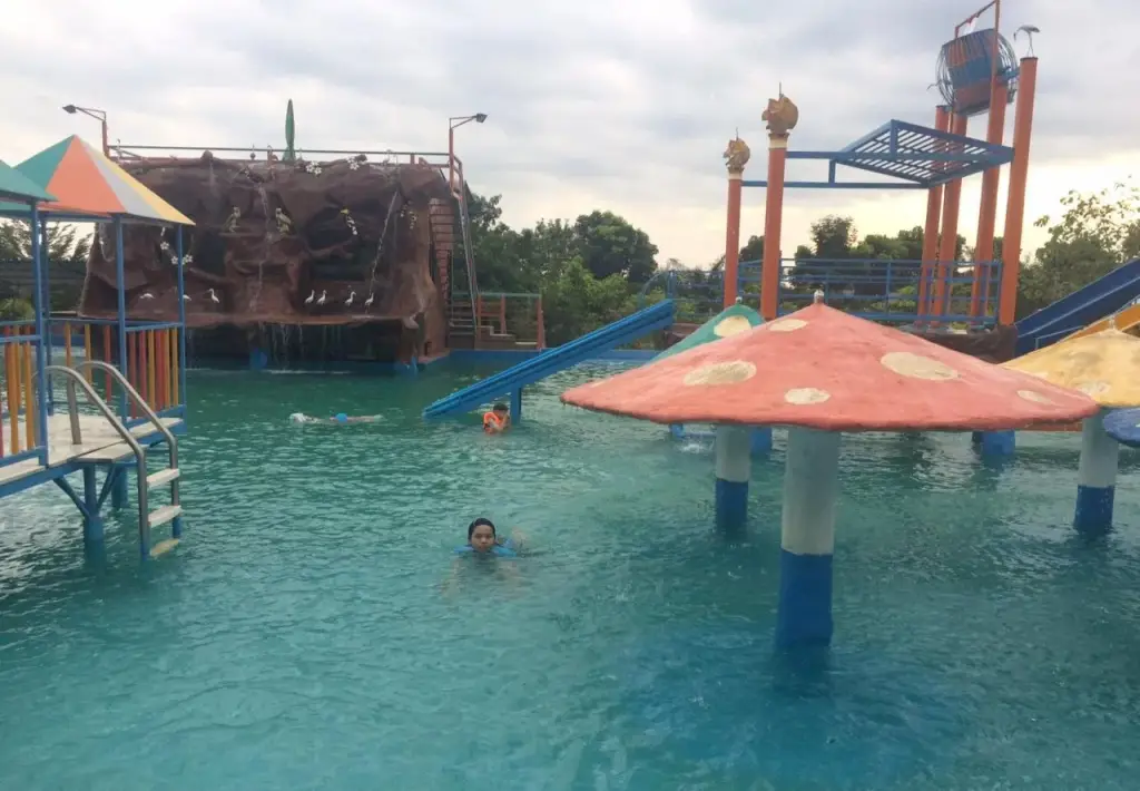 Прачинбури: PKhotelresort