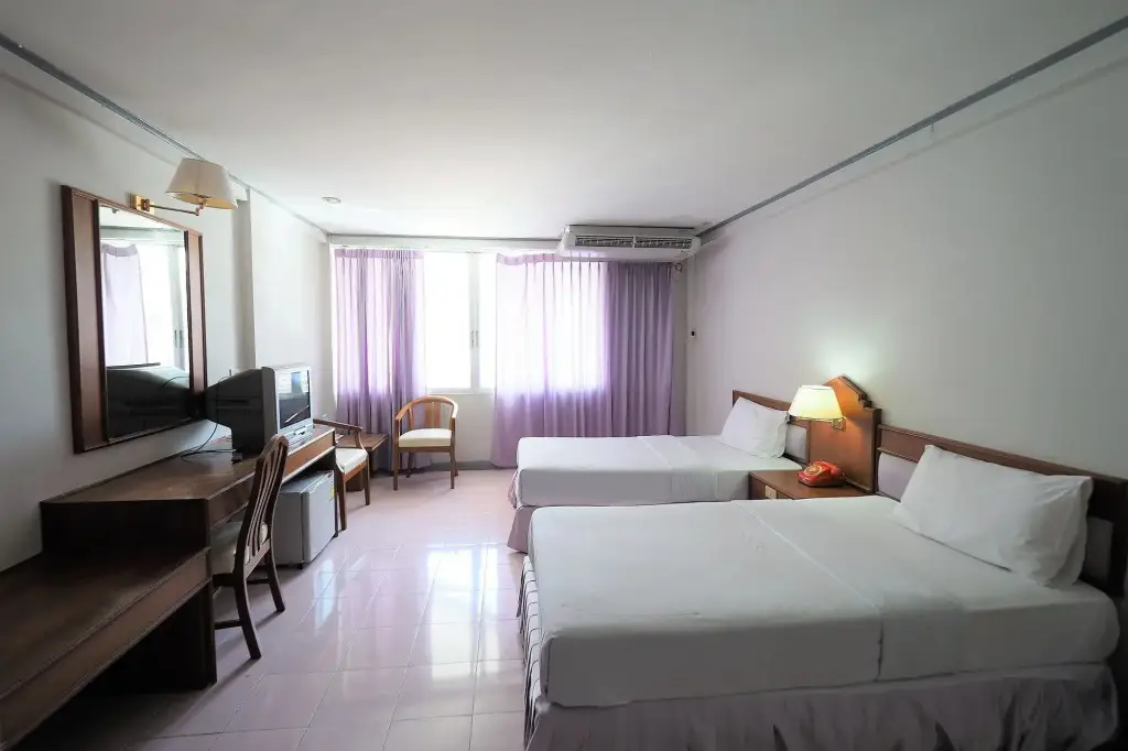 Супханбури: Pachara Hotel and Restaurant