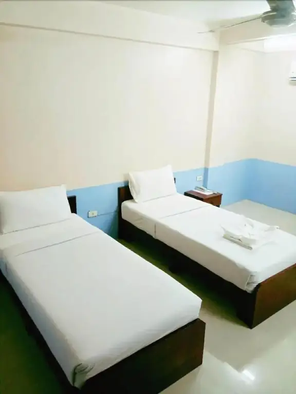 Хатъяй: Pasawang hotel